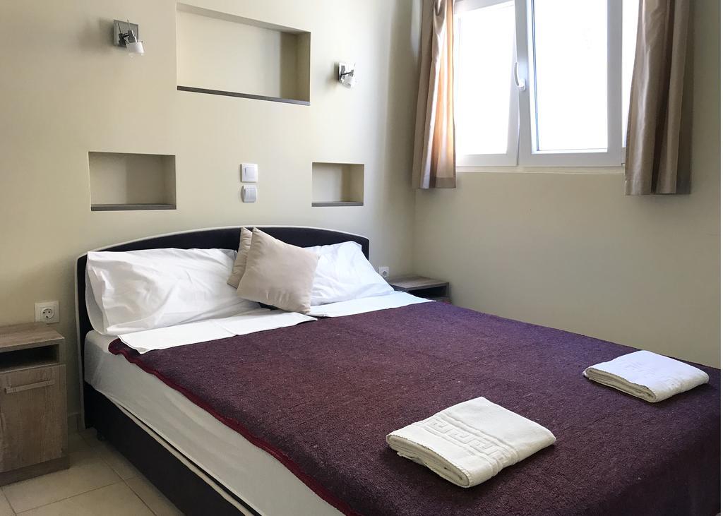 Catamaran Corfu Aparthotel 3*